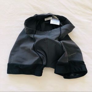 🚫SOLD LOCALLY🚫 Nike Padded Cycling Shorts